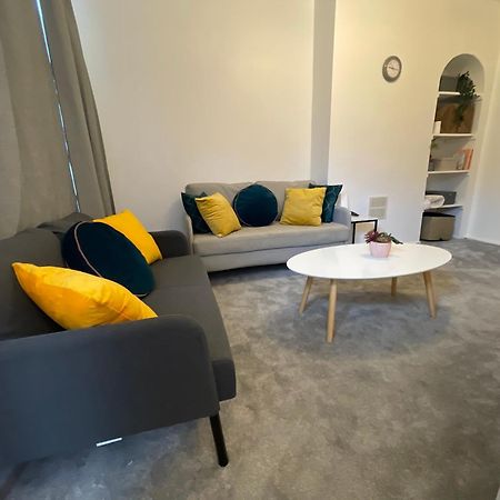 Tooting Lodge London - Cosy 2 Bedroom House With Garden, 5 Mins Walk To Tube Station Exterior foto